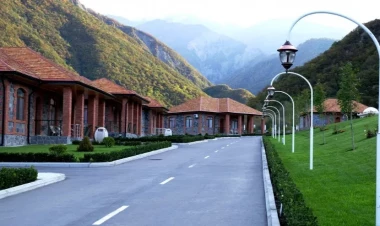 Qeyri-sabit hava şəraiti daxili turizmə necə təsir edib? - AÇIQLAMA