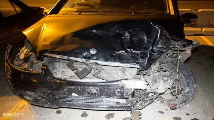 İki maşın ötüşdü, 7 maşın toqquşdu...