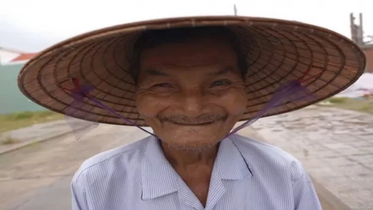 60 ildir YUXUSUZ OLAN adam - FOTO