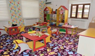 Uşaq bağçasında bədbəxt hadisə - dayə öldü - FOTO