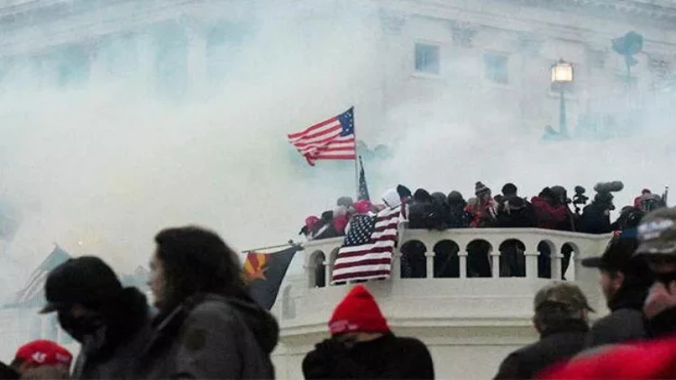 Obamanın evinin yaxınlığında silahlı şəxs saxlanılıb