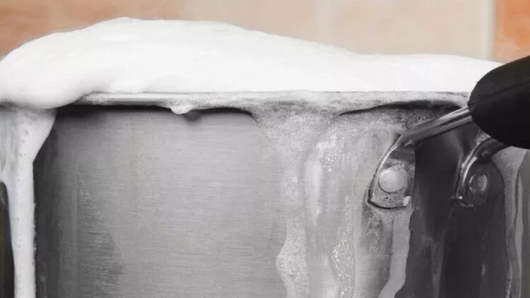 Daşan yeməklərə son - Aşpazların istifadə etdiyi 8 təsirli üsul