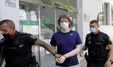 Məşhurların hesabını ələ keçirən hakerə hökm oxundu