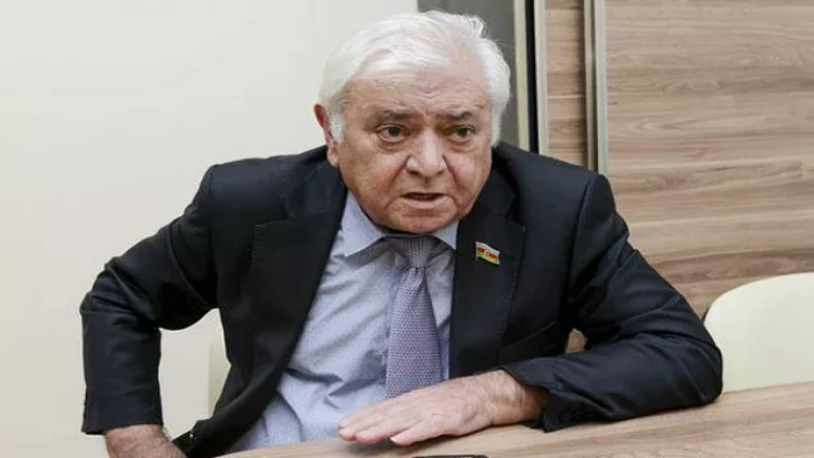 “Ora camaatı da, polisi də çıxarıb “üzə qaz sıx”​ deyən eyni əldir”