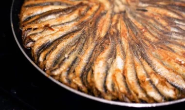 Evdə qalan balıq qoxusunu yox etmək üçün ən təsirli üsullar