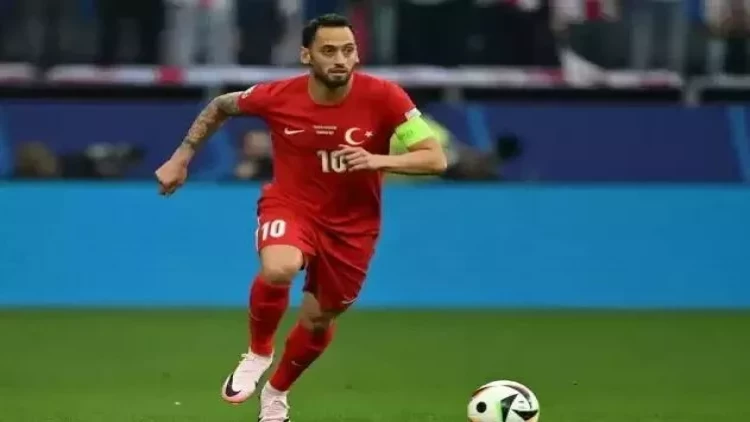 Hakan Çalhanoğlu Türkiyə millisinin heyətindən çıxarıldı