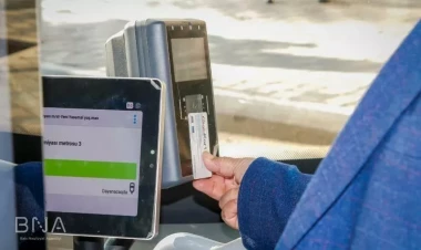 Avtobuslarda Bank kartı ilə ödəniş yeni təhlükə mənbəyidir? - Hesablara müdaxilə imkanı artır...