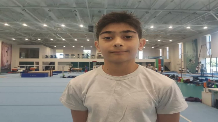Bakıdan və Sumqayıtdan gənc idmançılar Milli Gimnastika Arenasında təlim-məşq toplanışlarında iştirak edirlər