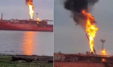 Türk gəmisi dronla vuruldu - 16 nəfər təxliyə edildi