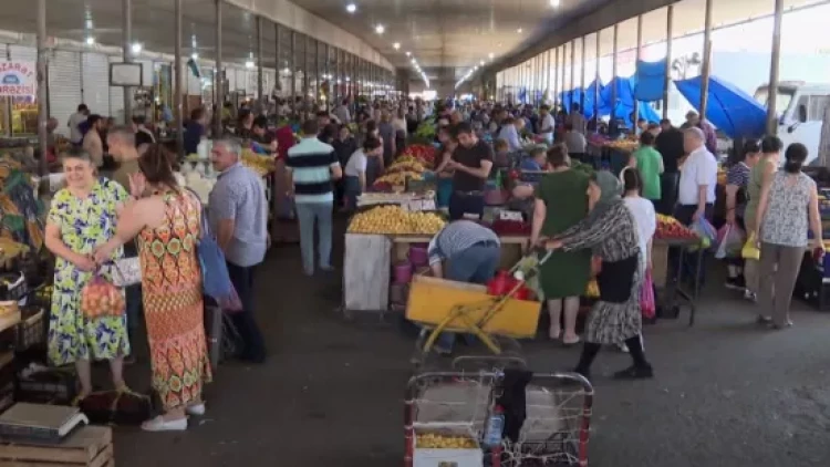 Bazarda qiymətlər hələ də düşmək bilmir... - VİDEO