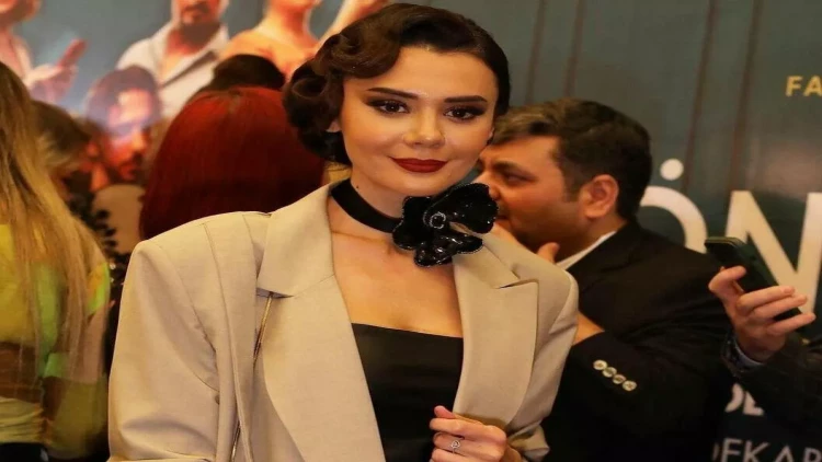 Oksananın gizli sevgilisi kimdir? - FOTO