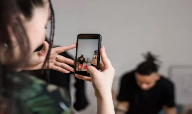 Tiktok yeniyetmələrlə bağlı qaydaları sərtləşdirdi