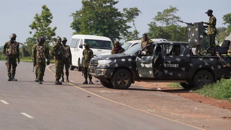 Nigeriyada məktəbə basqın -  215 şagird, 12 müəllim qaçırıldı