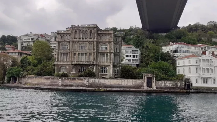 Türkiyənin “qiymətsiz” malikanəsi satışa çıxarıldı - 130 illik qala görkəmli malikanə