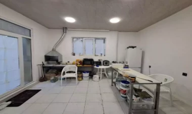 Bakıda bu müəssisə bağlandı - FOTO