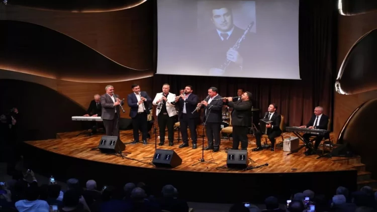 Tanınmış klarnet ifaçısı Əşrəf Əşrəfzadənin 85 illik yubileyinə həsr olunan gecə keçirilib - FOTO