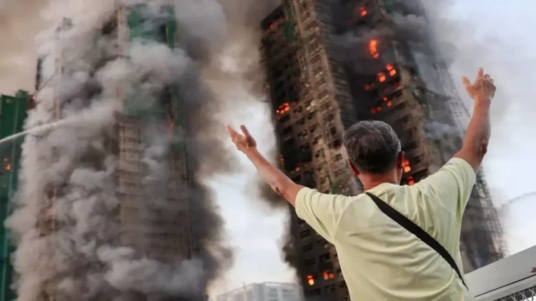 Honq-Konqda kabus başa çatdı - Yanğın 3 gün sonra tamamilə söndürüldü - YENİLƏNİB - FOTO