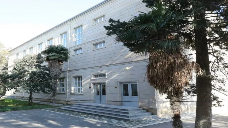 Bakıda məktəb SÖKÜLÜR