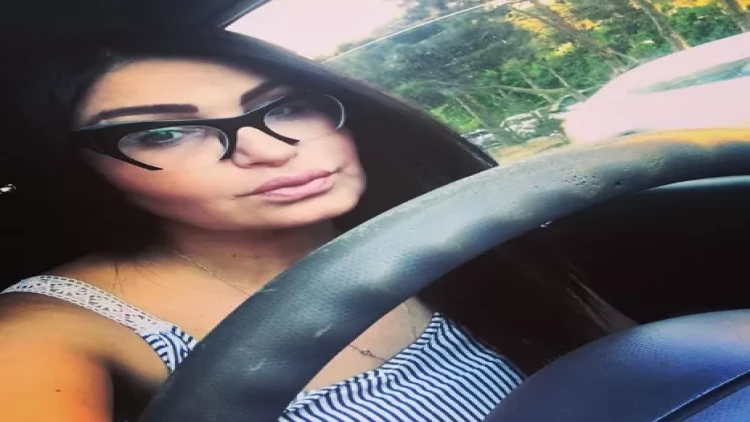 Meyxanaçı sevgilisinin müdafiəsinə qalxdı: 