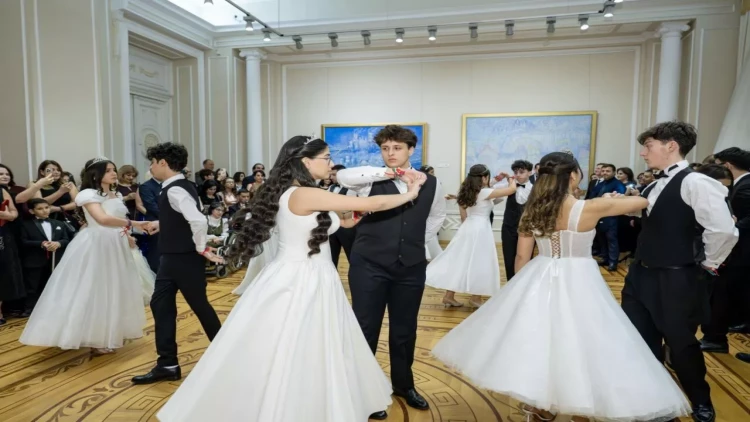 Azərbaycan Milli İncəsənət Muzeyində 