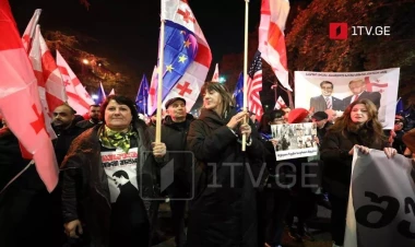 Tbilisi küçələri yenidən doldu: Zurabişvili etirazçılara müraciət etdi