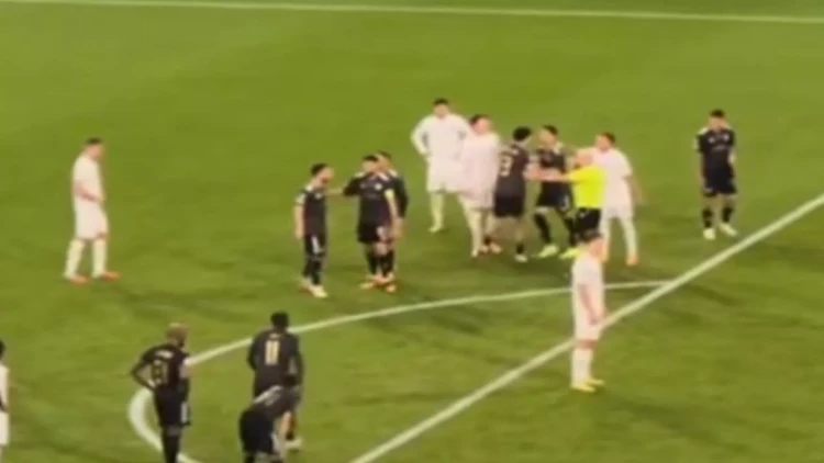 Silva “Napoli” ilə oyunda Yankoviçlə mübahisəsindən danışdı