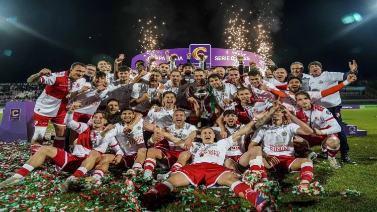 100 illik İtaliya klubu fəaliyyətini dayandırdı