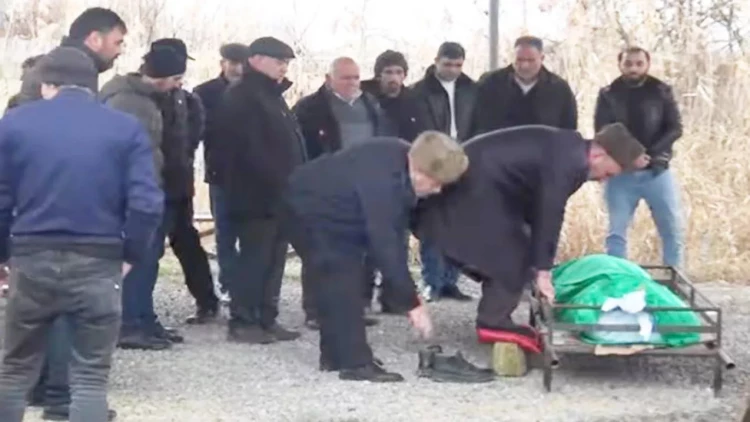 “Oğlum hələ uşaq idi, meyiti yox etməli idik...” - Tanınmış həkimin qızı - FOTO