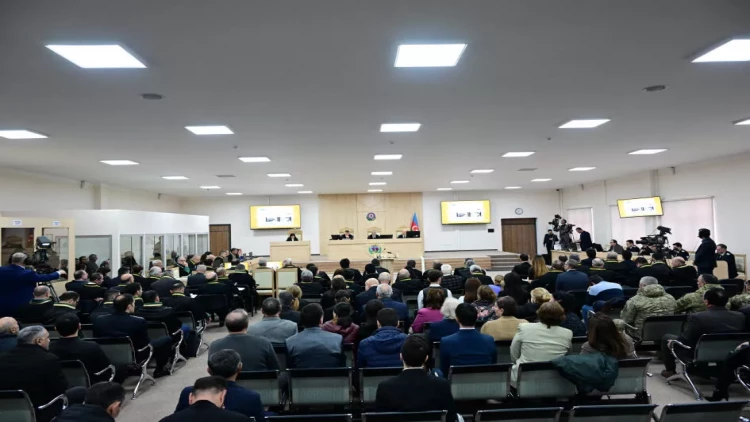 Ermənistan vətəndaşlarının məhkəməsi təqsirləndirilən şəxslərin müdafiəçilərinin çıxışları ilə davam etdirilir