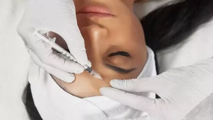 Üz bölgəsinə dolğu etdirənlərə xəbərdarlıq: Toxuma itkisi və korluq yarana bilər