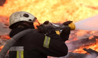 Dəhşətli yanğında ölənlərin ikisi uşaqdır