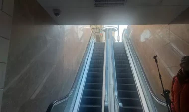 Qırılan eskalatorda xəsarət alanların vəziyyəti açıqlandı