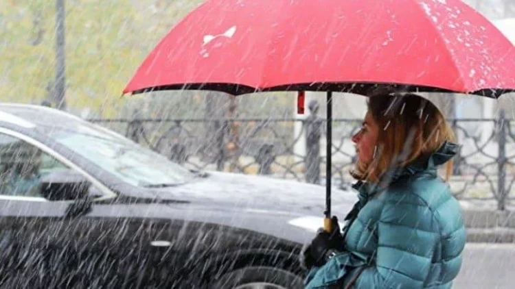 Bazar günü Bakıya sulu qar yağacaq