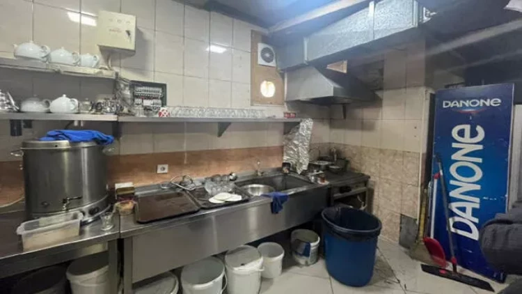 “Express Lounge” müştərilərə vaxtı bitmiş məhsullar verirmiş - FOTO