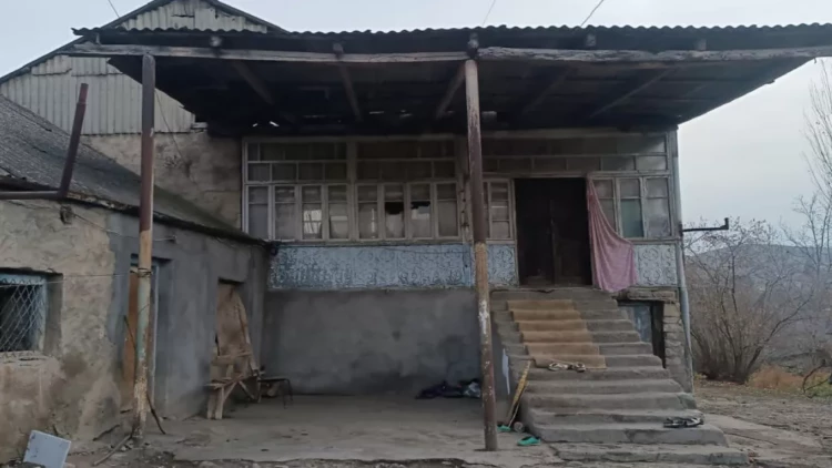 Ailəsi 14 yaşlı qızı təhsildən belə yayındırıbmış - Rəsmi