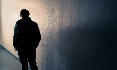 16 yaşlı oğlan bıçaqlandı - həmyaşıdı şübhəli bilinir