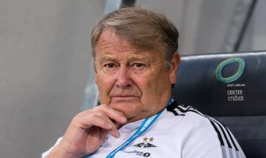 Məşhur baş məşqçi vəfat etdi - FOTO