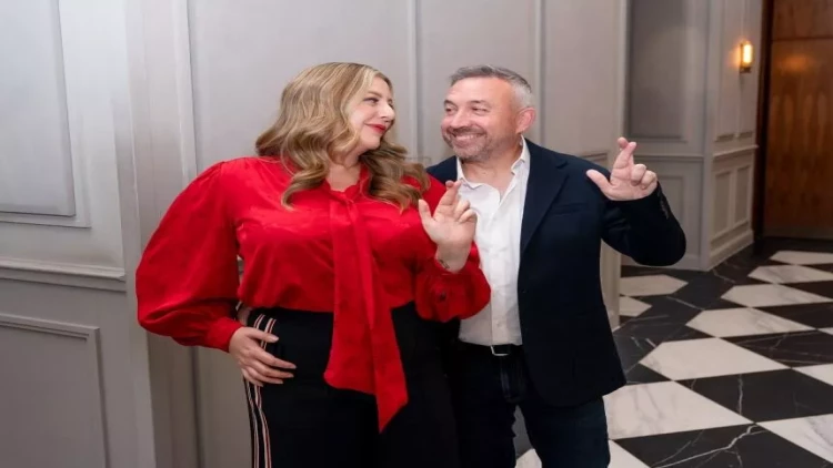 Eyni ailə lotereyada ikinci dəfə 1 milyon qazandı - FOTO