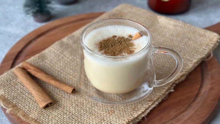 Yeni il süfrələrinin sevilən içkisi: Eggnog resepti