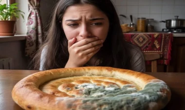 Həmin hissəni kəsib atmaq da işə yaramır - Belə çörəkləri yeməyin - VİDEO