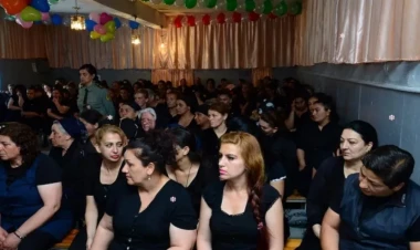 22 qadın məhkum azadlığa buraxıldı- 2-si övladı ilə birlikdə