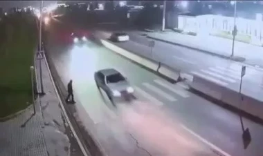 Bakıda maşın piyada zolağında kişini vurdu - ANBAAN VİDEO