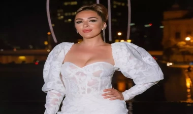 46 yaşlı Əməkdar artist dərin yarıqlı libası ilə DİQQƏT ÇƏKDİ - VİDEO