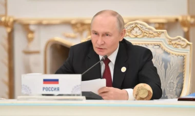 Vladimir Putin Prezident İlham Əliyevi təbrik edib