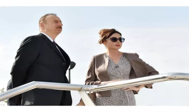 İlham Əliyev və Mehriban Əliyeva Xankəndi şəhərində Zəfər parkının açılışında iştirak ediblər - FOTO