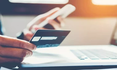 Bank kartına səhv köçürülən pulu geri qaytara bilərik? - AÇIQLAMA