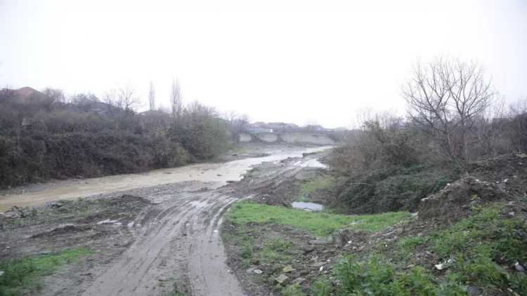 Qudyalçayın Xaçmaz rayonu ərazisindən keçən hissəsində monitorinqlər və təmizlik aksiyaları davam etdirilir - FOTO