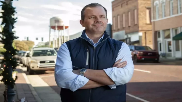 Şirkətini satıb, işçilərinə 20 milyon bonus payladı