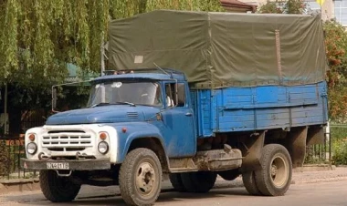 Bakıda ZİL sürücüsü qəza törətdi: qadın öldü