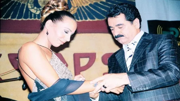 Tatlısəs 22 il sonra onunla barışdı - FOTO